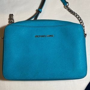Michael kors blue jet set crossbody bag